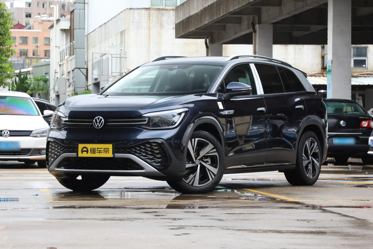 Автомобиль Volkswagen ID6 (2024)