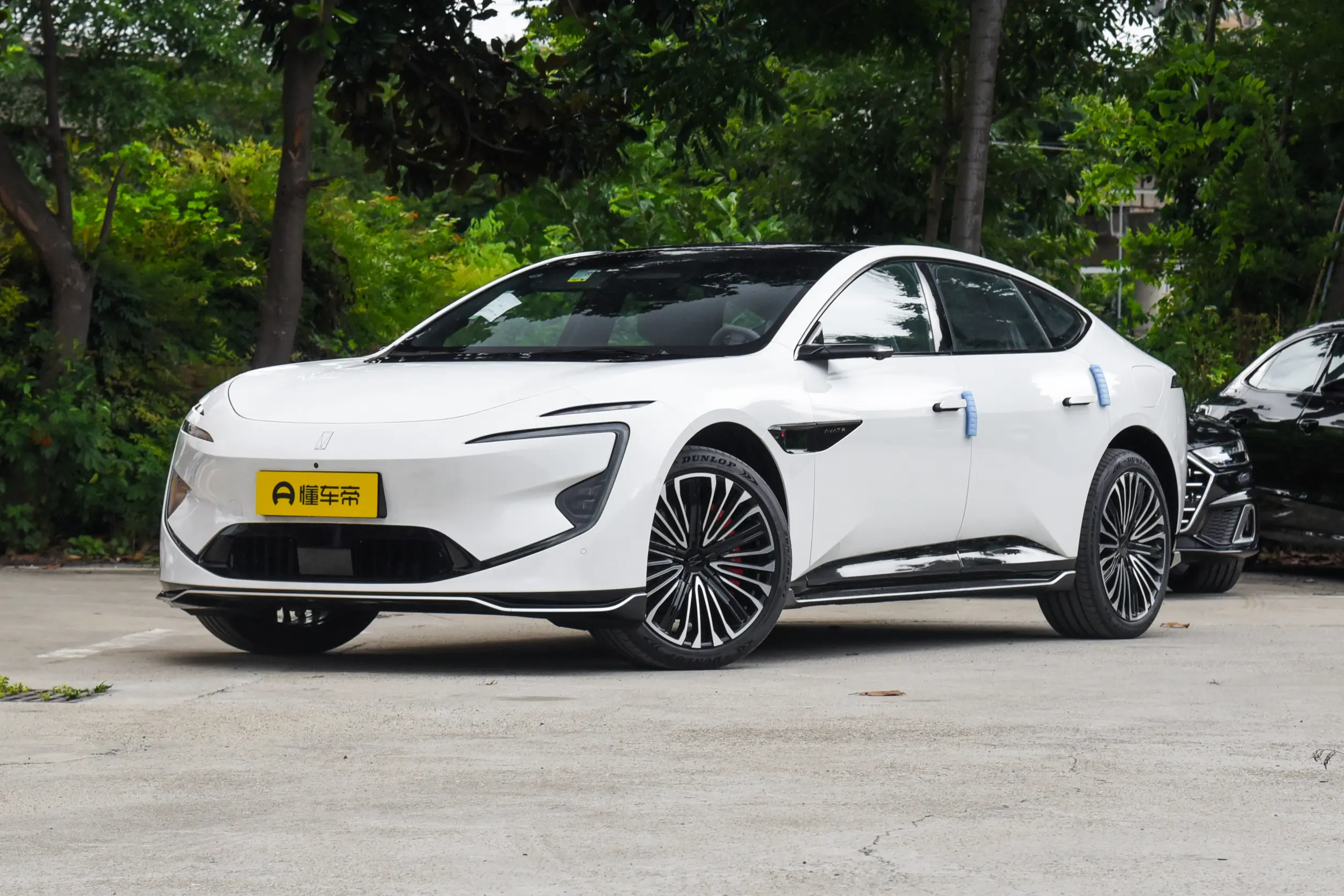 Avatr 12 EV