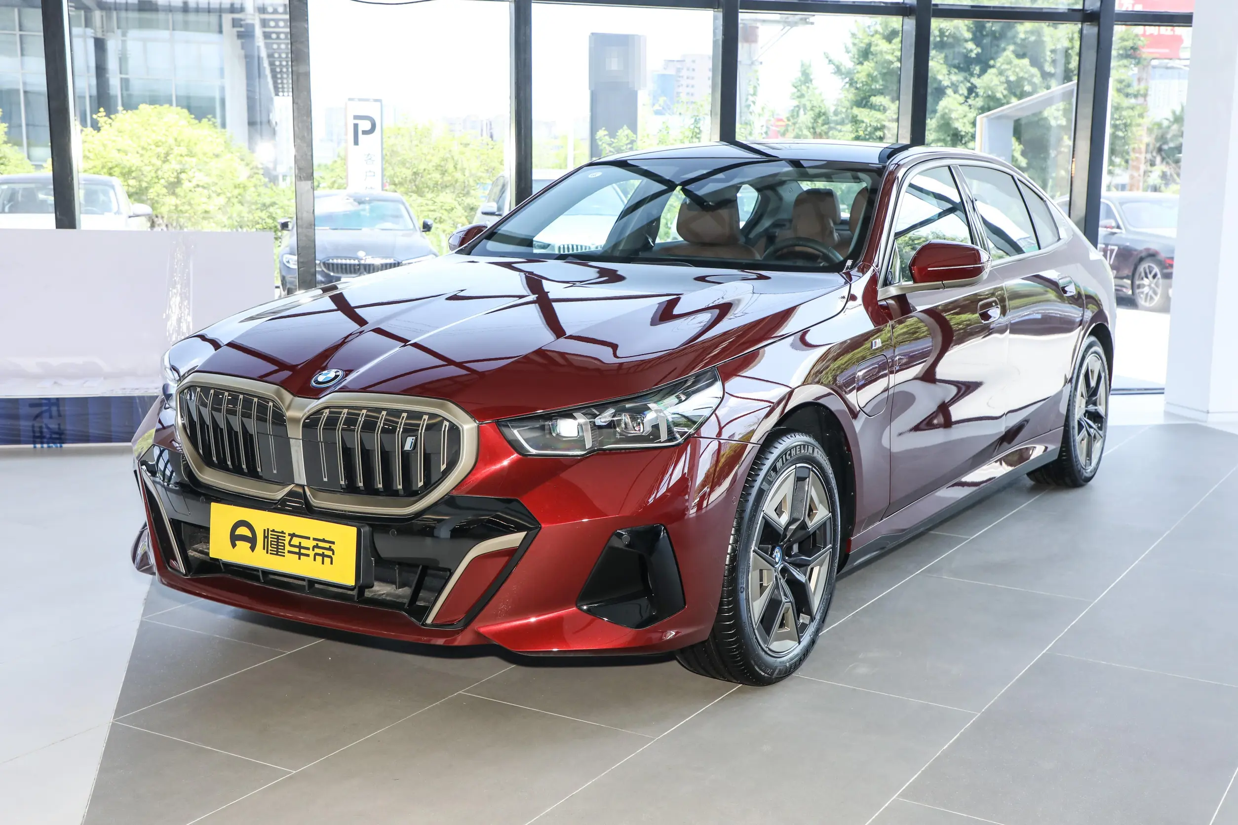 BMW i5 eDrive35L