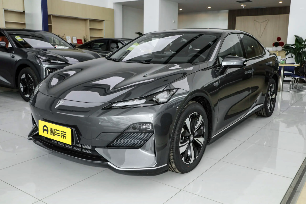 Автомобиль Deepal (Shenlan) SL03 Hybrid (2026)