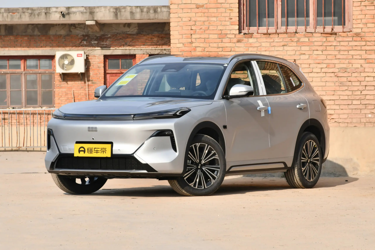 Автомобиль Geely Geely Galaxy Starship 7 EM-i (2026)