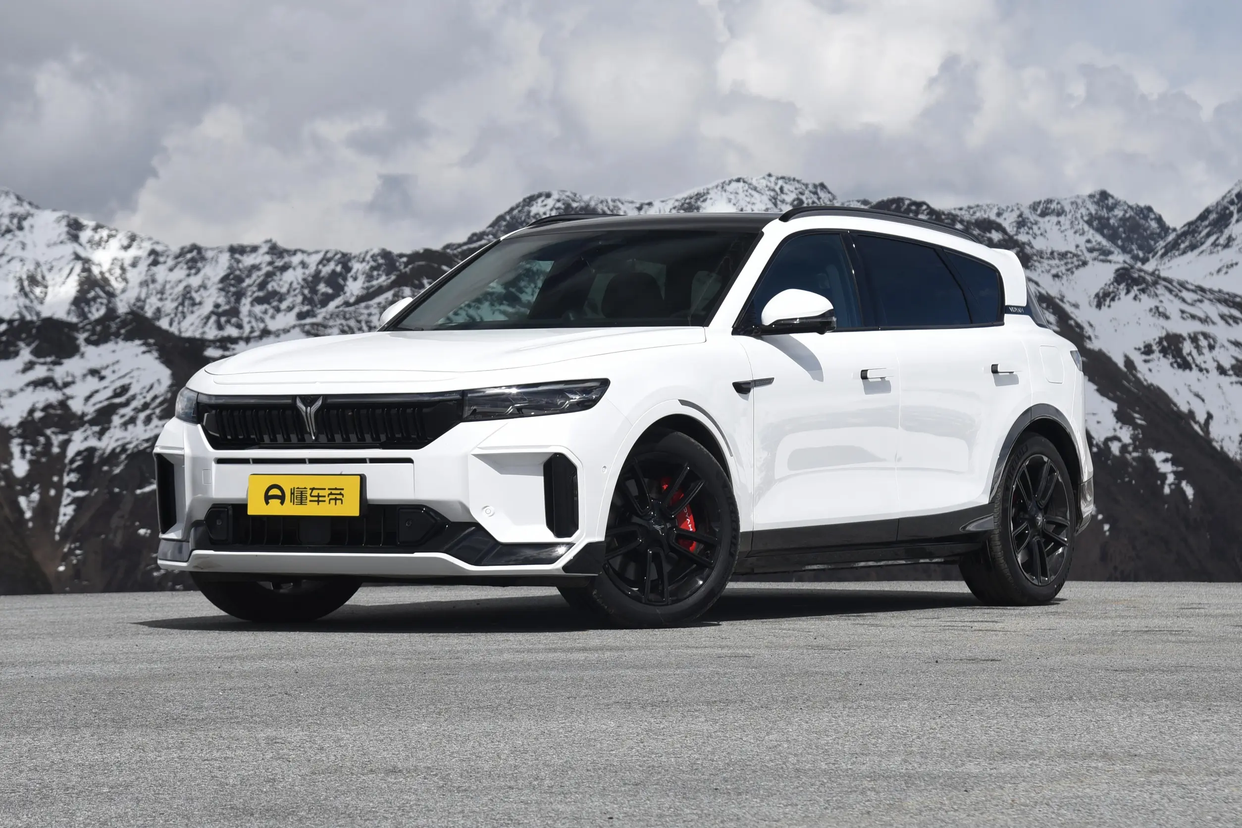 Автомобиль Voyah Voyah FREE 318 Hybrid (2025)