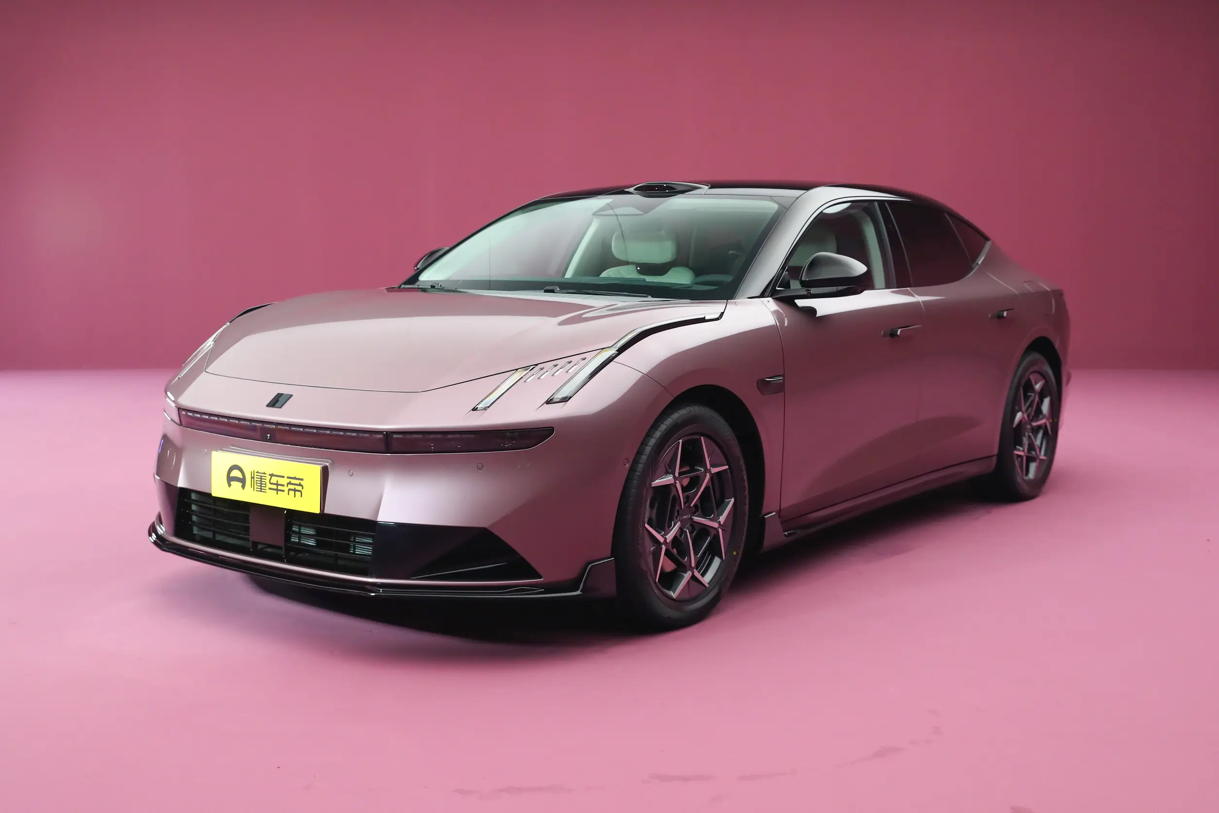 Lynk & Co 10 EM-P