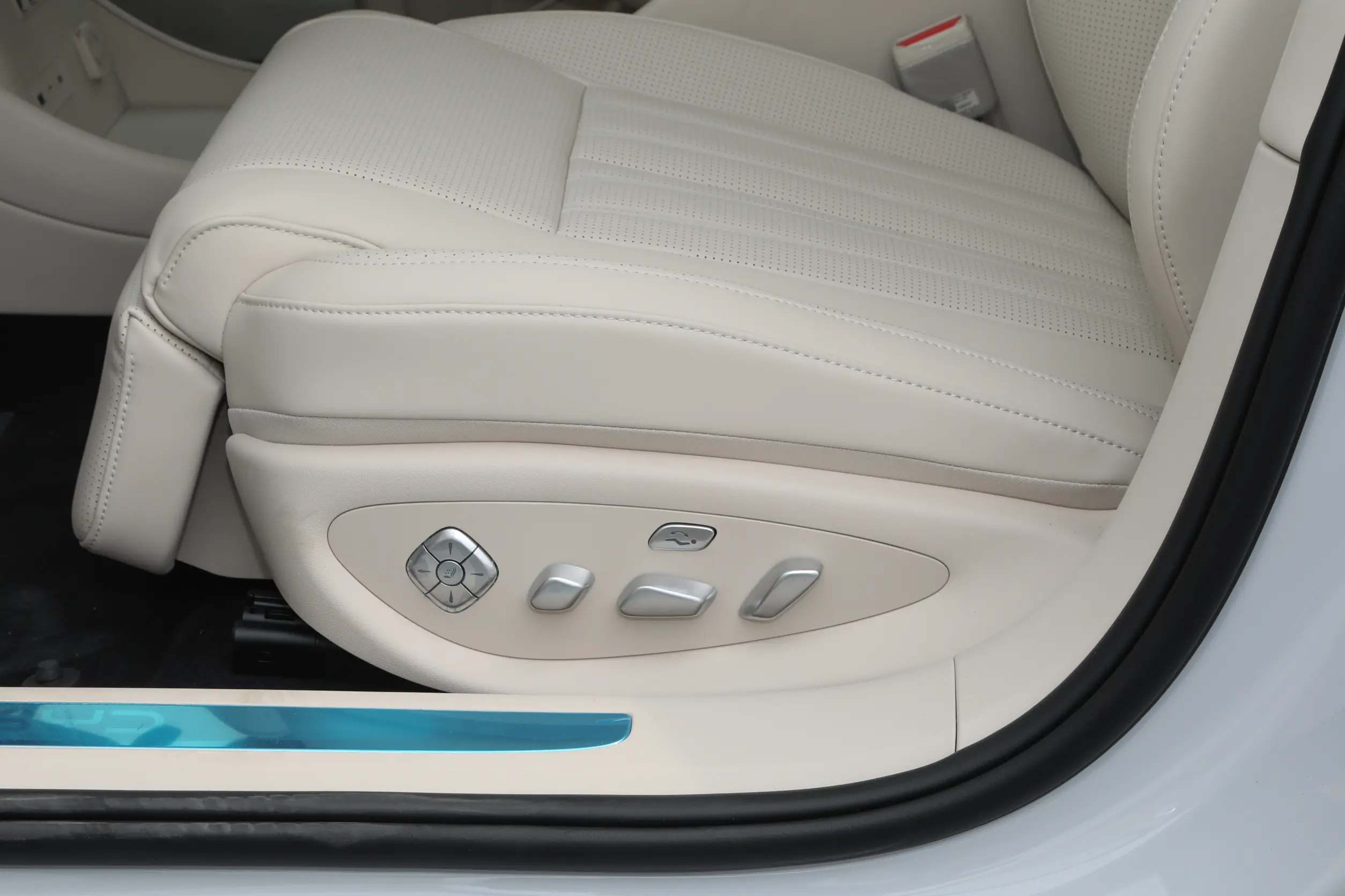  BYD Seal 08 EV