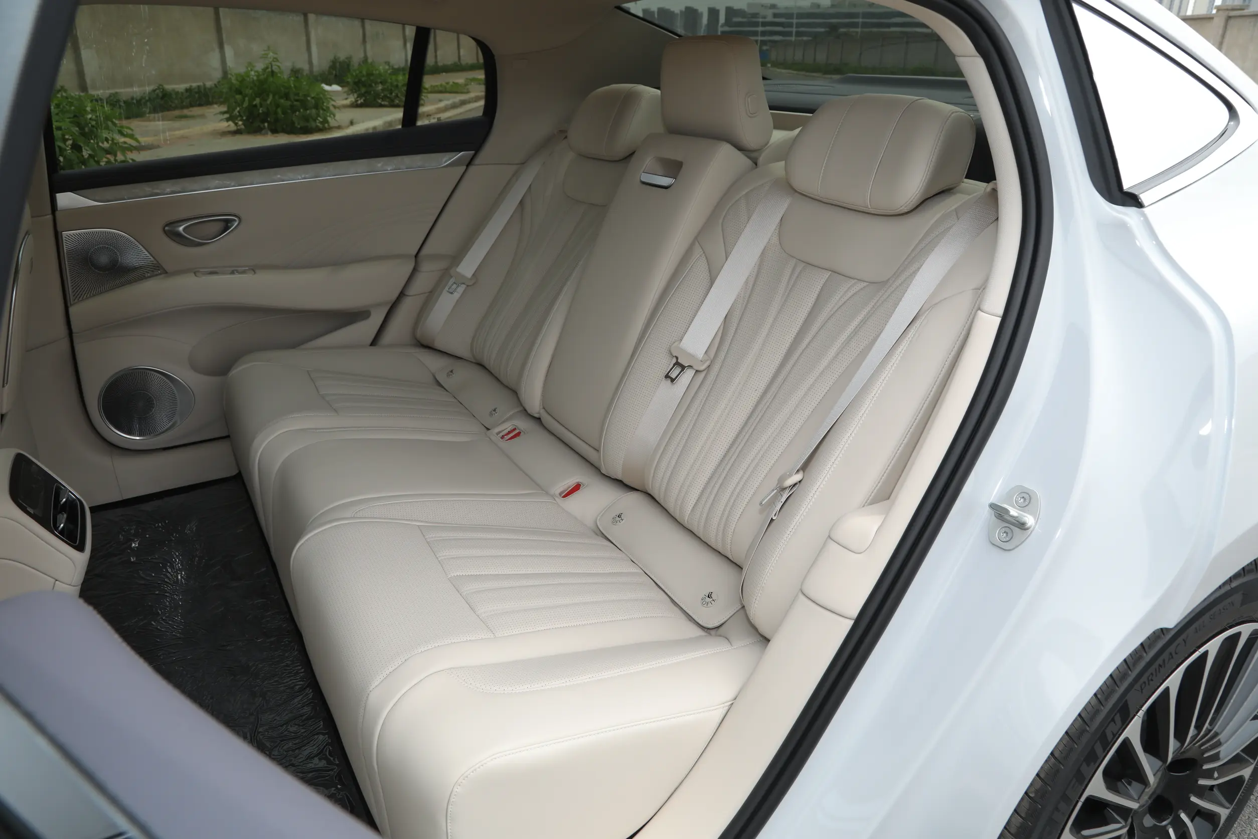  BYD Seal 08 EV