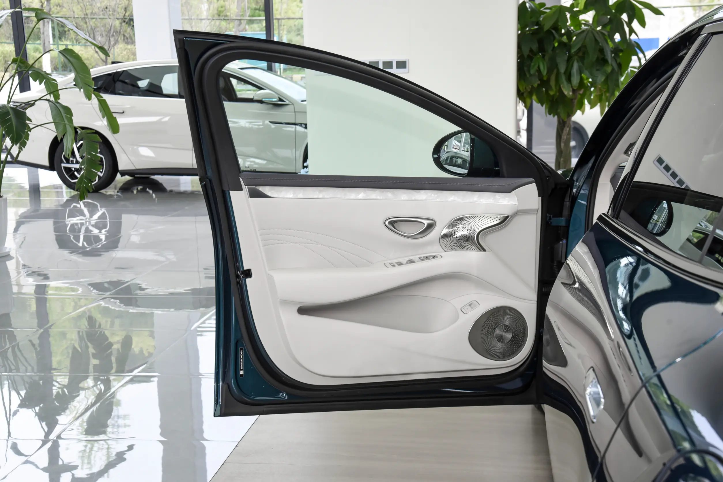  BYD Seal 08 Hybrid