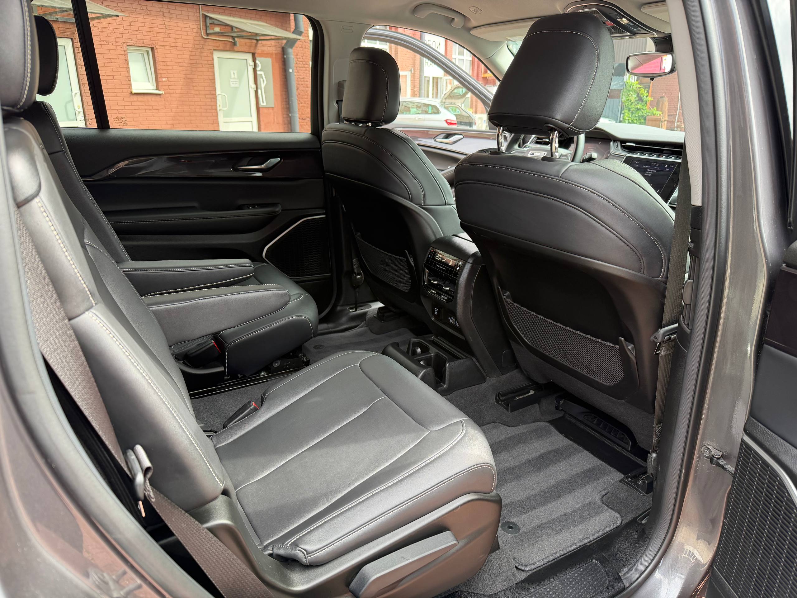  JEEP GRAND CHEROKEE L LAREDO В НАЛИЧИИ В МИНСКЕ
