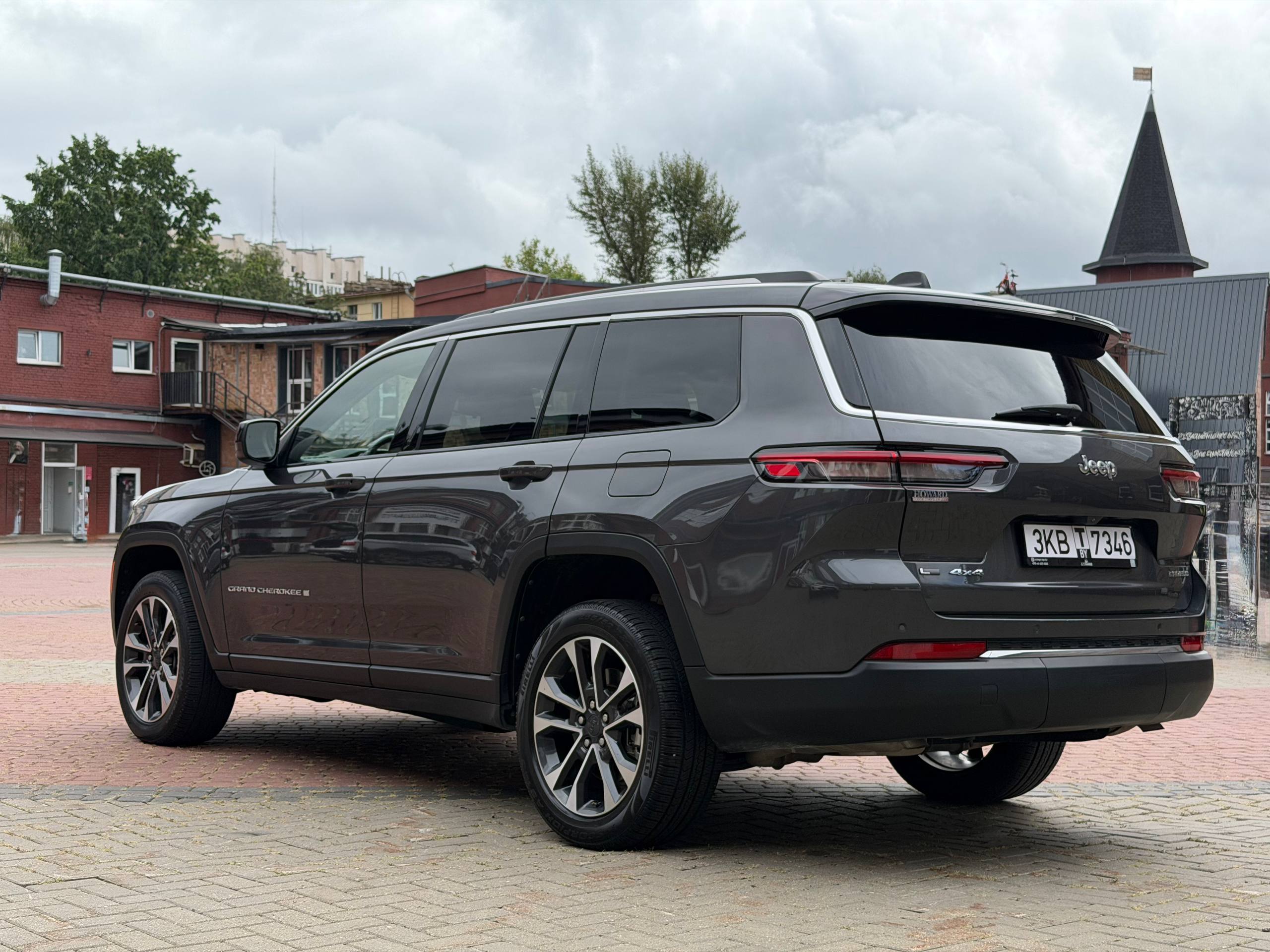  JEEP GRAND CHEROKEE L LAREDO В НАЛИЧИИ В МИНСКЕ