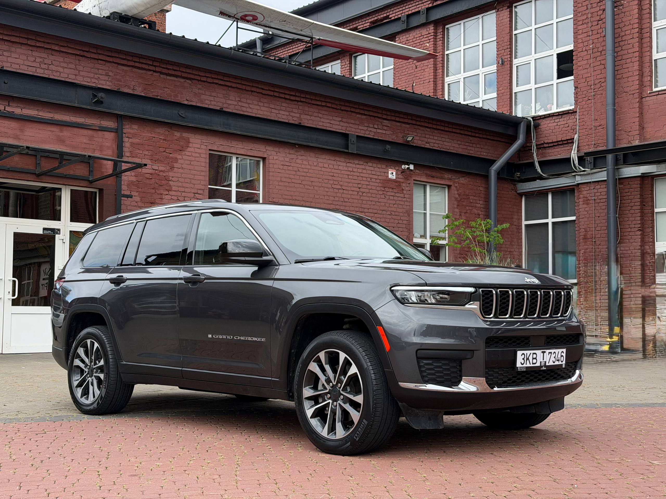  JEEP GRAND CHEROKEE L LAREDO В НАЛИЧИИ В МИНСКЕ