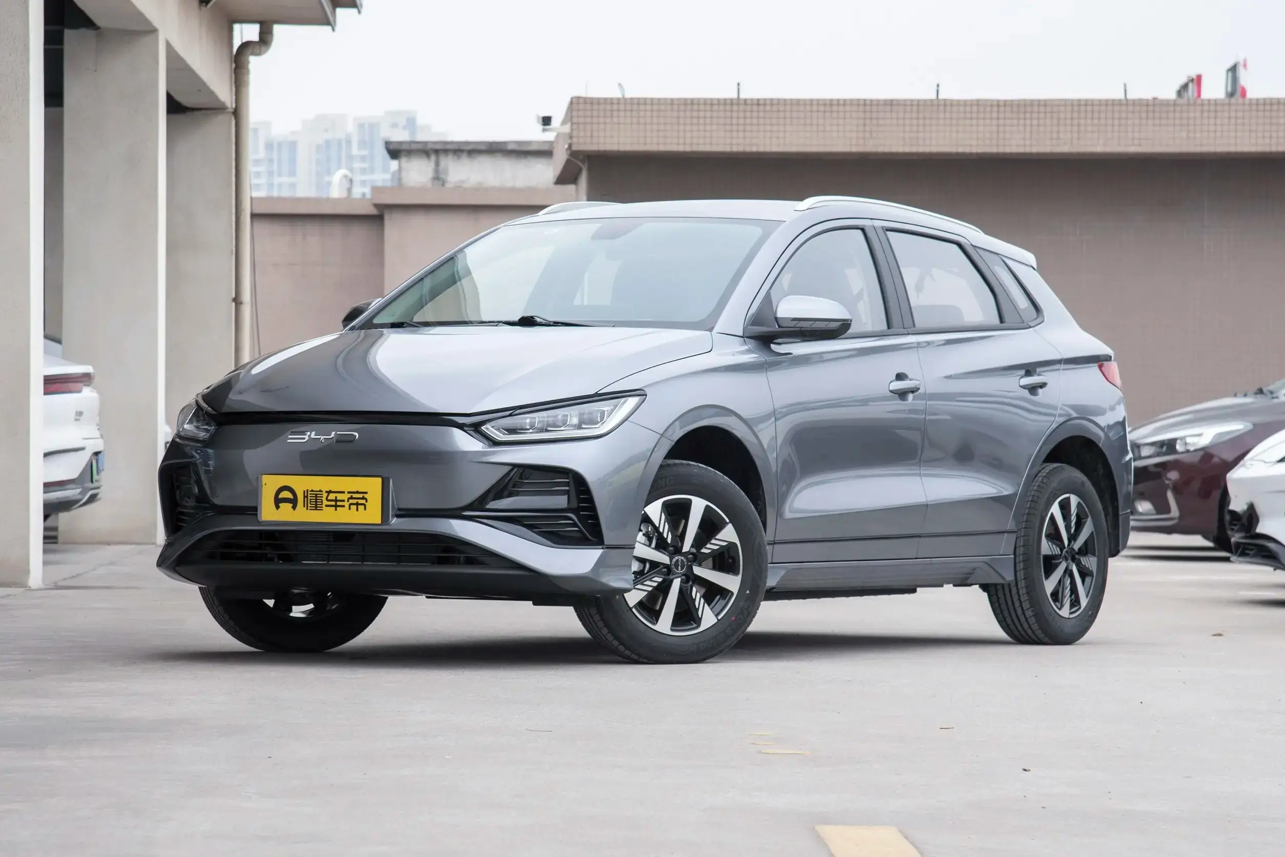 BYD E2