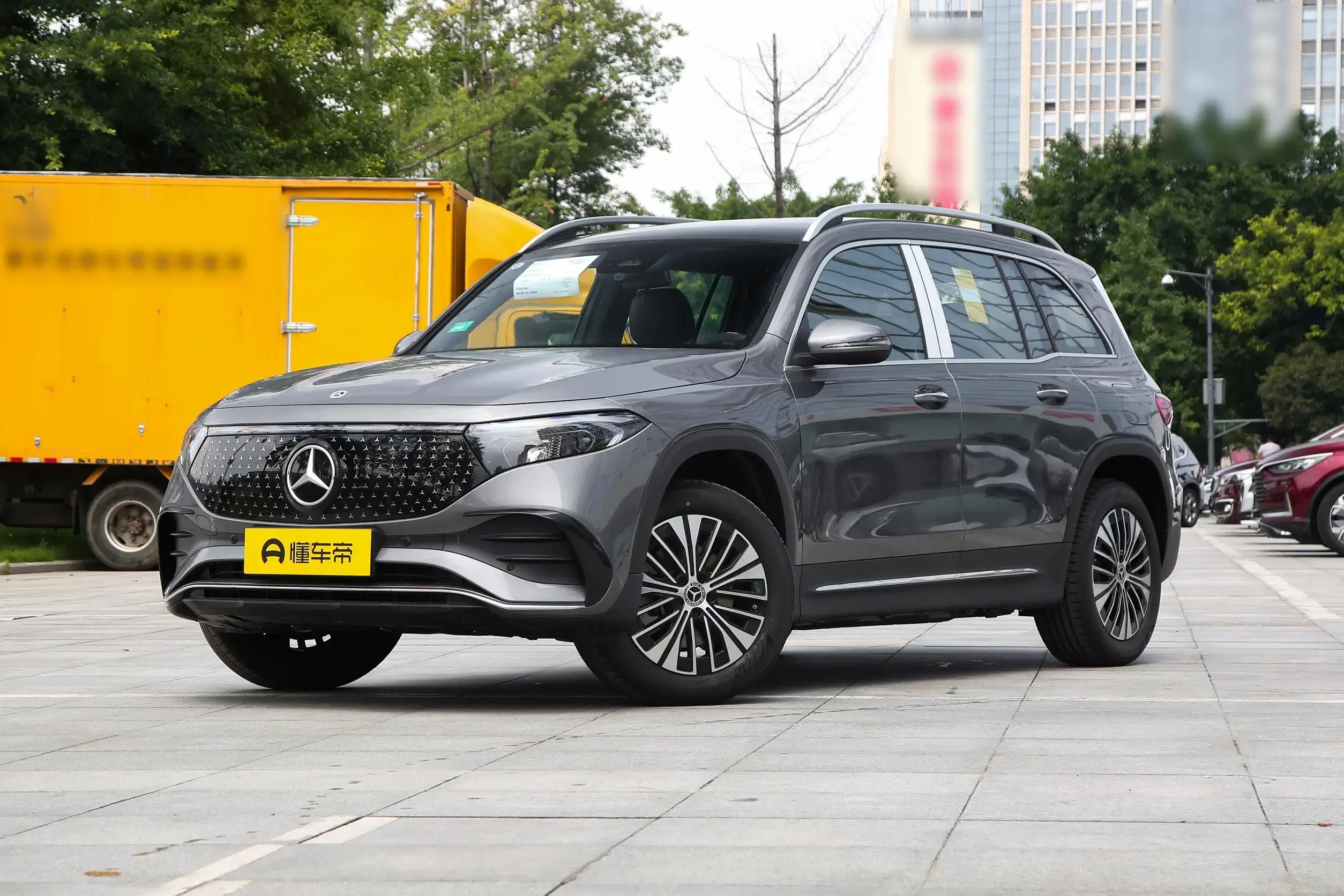 Mercedes-Benz EQB