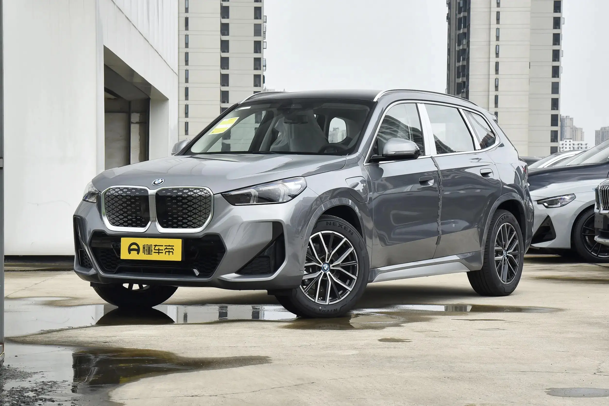 BMW iХ1