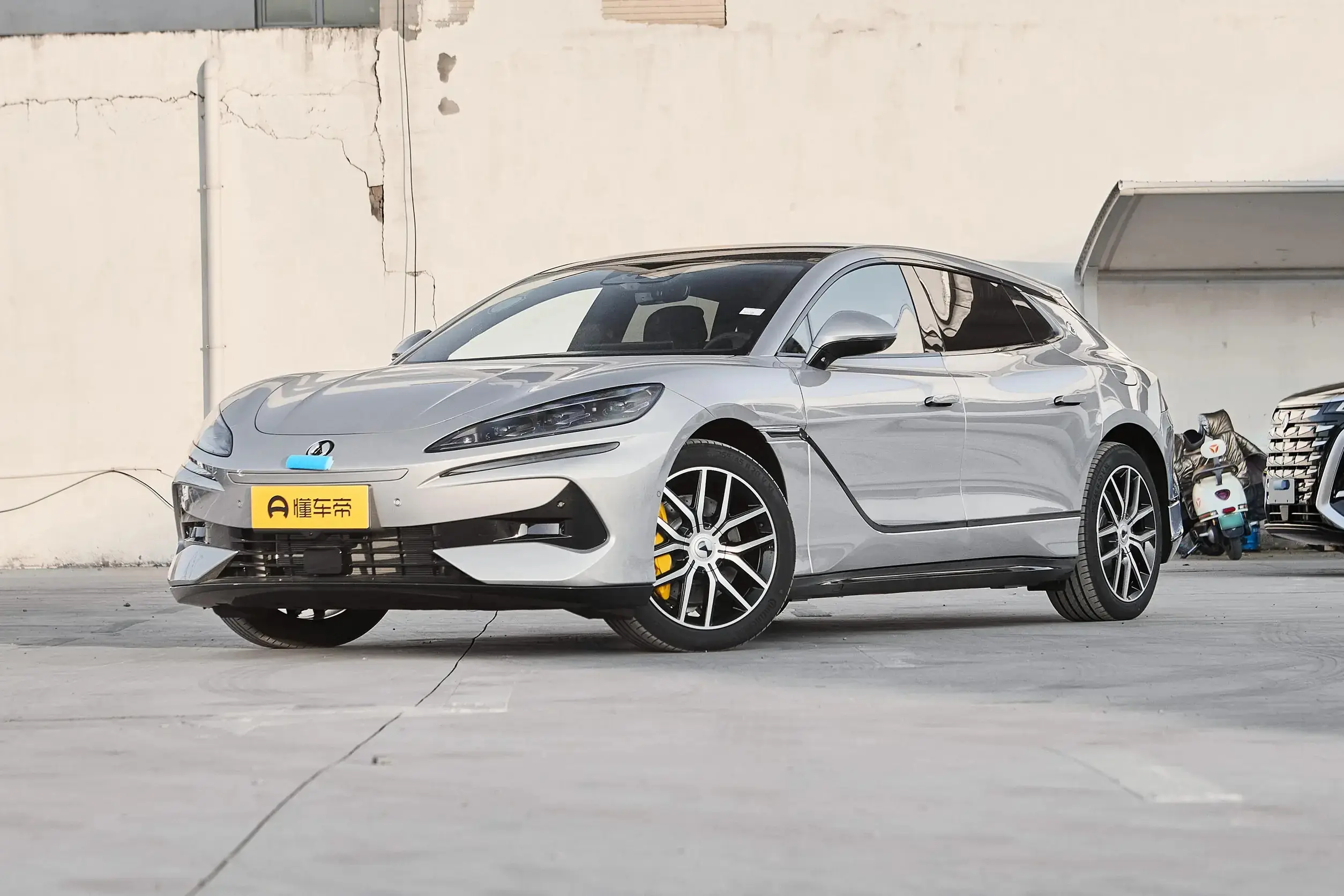 Denza Z9GT DM-i