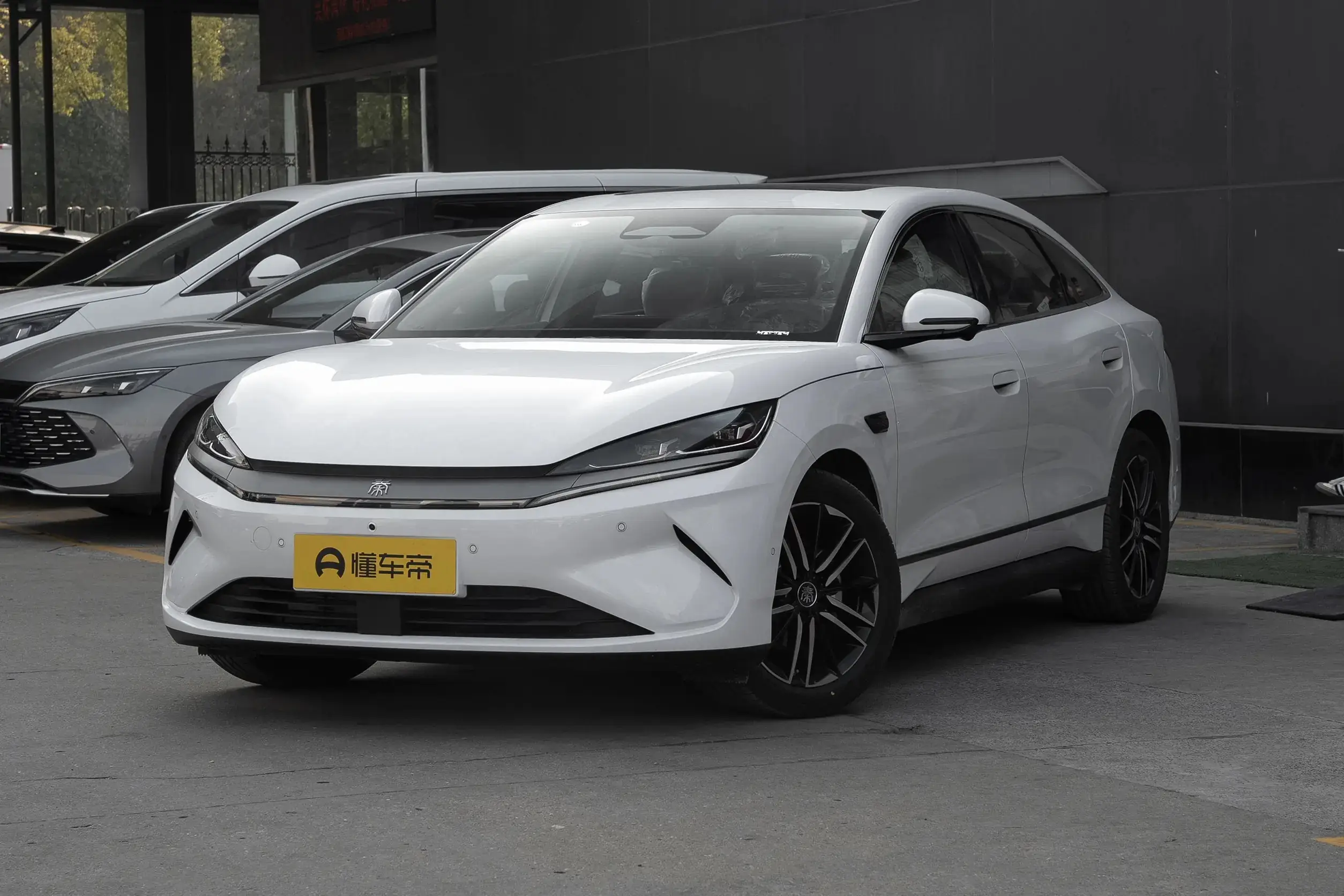 BYD Qin L EV