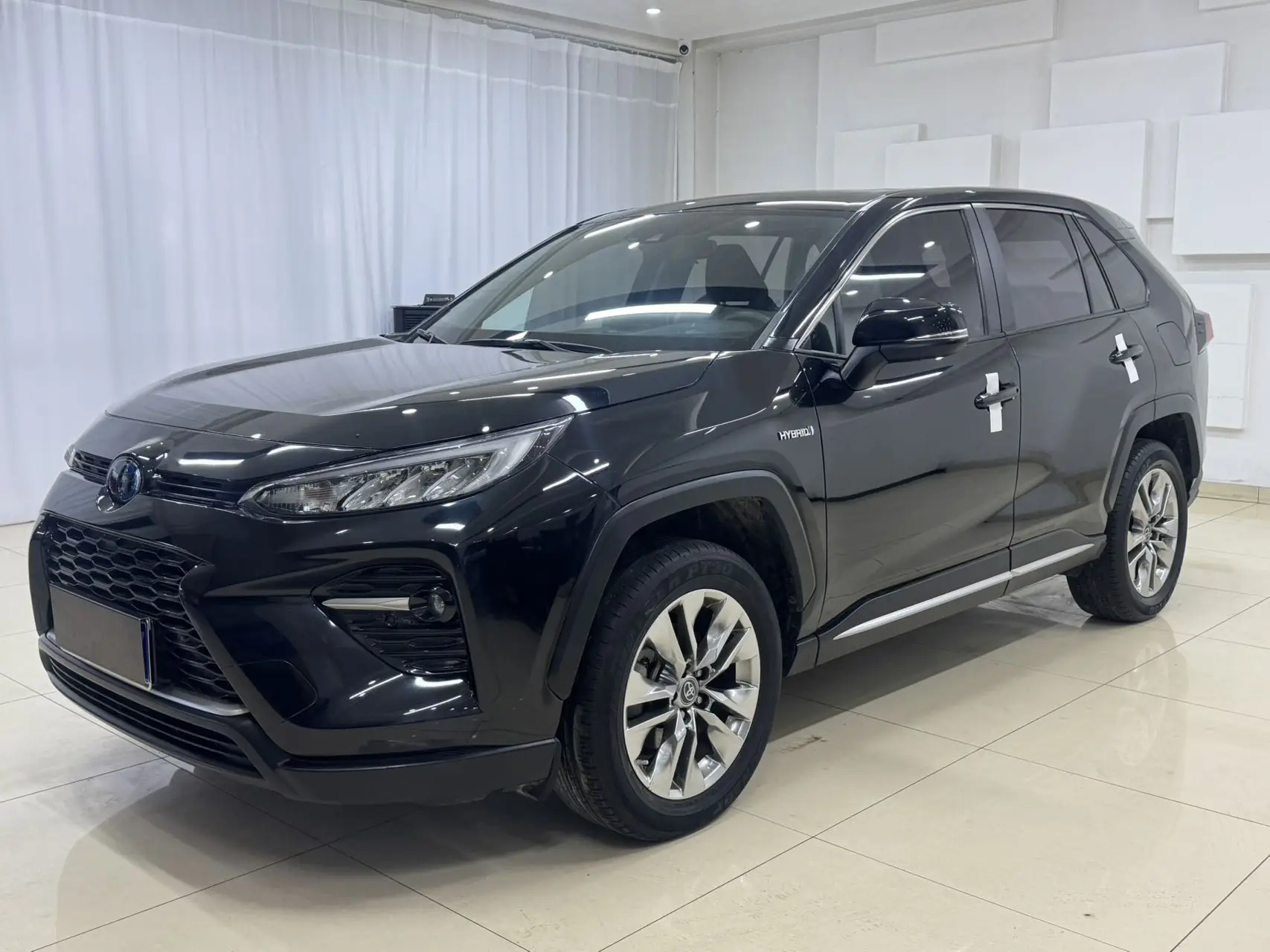 Toyota Wildlander (RAV4) Hybrid 2.5L E-CVT 4WD Luxury Edition В ПУТИ